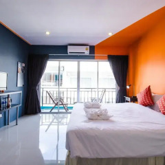Отель Two Color Patong Номер Делюкс с двуспальной кроватью фото 3
