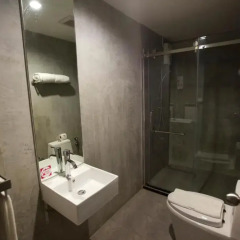 Отель 63 Bangkok Boutique Bed & Breakfast 2* Стандартный номер с двуспальной кроватью фото 6