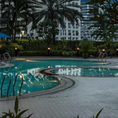 Апартаменты Rembrandt Towers Serviced Apartments Бангкок бассейн фото 2