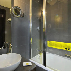 Hues Boutique Hotel 4* Стандартный номер с различными типами кроватей фото 3