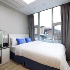 Stay 7 - Hostel (formerly K-Guesthouse Myeongdong 3) Стандартный номер с двуспальной кроватью фото 6