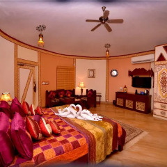 Отель Chokhi Dhani Resort Jaipur 4* Коттедж с различными типами кроватей фото 4