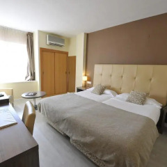 Отель Puerta De Segovia 4* Стандартный номер фото 6