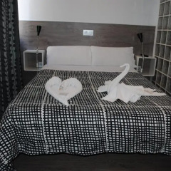 Отель Hostal Abril удобства в номере фото 2
