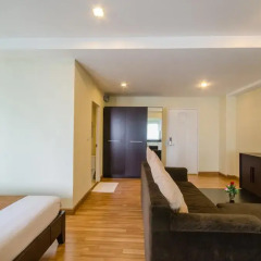 Отель The Platinum Suite 3* Стандартный номер фото 3