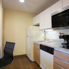 Отель Hawthorn Suites by Wyndham Chicago Schaumburg 3* Люкс с различными типами кроватей фото 2