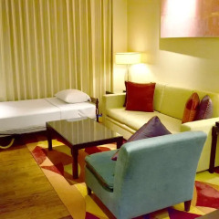 Апартаменты Sathorn Vista - Marriott Executive Apartments Бангкок комната для гостей фото 3