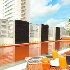 Отель Radisson Suites Bangkok Sukhumvit Бангкок балкон