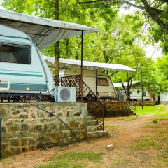 Отель Malwathu Oya Caravan Park с домашними животными