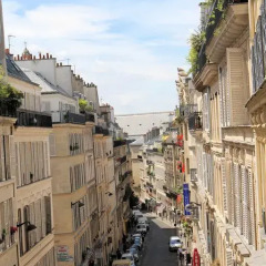 Отель Trinité Haussmann балкон