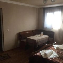 Отель Gokor B&B Стандартный семейный номер с двуспальной кроватью фото 12