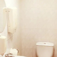Отель Big Bed Hostel Латвия, Рига - отзывы, цены и фото номеров - забронировать отель Big Bed Hostel онлайн ванная