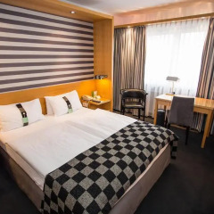 Отель Holiday Inn Vienna City 4* Стандартный номер с различными типами кроватей фото 5