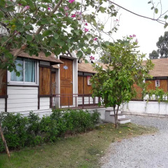 Отель De Coco House Sriracha 3* Бунгало Делюкс с различными типами кроватей фото 8