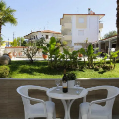 Отель Sarantis Hotel Греция, Ханиотис - отзывы, цены и фото номеров - забронировать отель Sarantis Hotel онлайн
