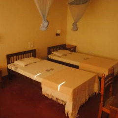 Отель Lily Restaurant and Inn комната для гостей фото 2