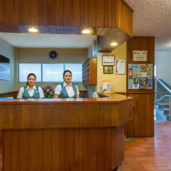 Отель Travelers Apartasuites el Peñón Колумбия, Кали - отзывы, цены и фото номеров - забронировать отель Travelers Apartasuites el Peñón онлайн интерьер отеля