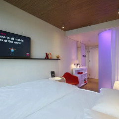 Отель citizenM Tower of London 4* Стандартный номер с различными типами кроватей
