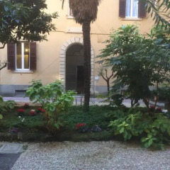 Отель Guest House La Corte Pontificia