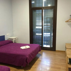 Отель Hostal Delfos комната для гостей фото 4