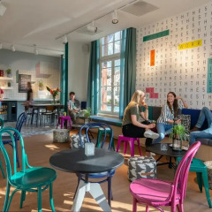Отель Stayokay Amsterdam Vondelpark - Hostel Нидерланды, Амстердам - отзывы, цены и фото номеров - забронировать отель Stayokay Amsterdam Vondelpark - Hostel онлайн гостиничный бар