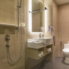Liberty Central Saigon Riverside Hotel 4* Номер Делюкс с различными типами кроватей фото 2