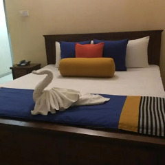 Mahakumara White House Hotel 3* Стандартный номер с двуспальной кроватью (общая ванная комната)