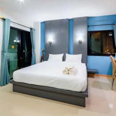 Отель Phoomjai House 3* Улучшенный номер с различными типами кроватей