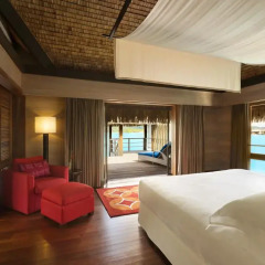 Отель The St Regis Bora Bora Resort 5* Улучшенная вилла Overwater с различными типами кроватей