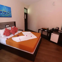 Hikkaduwa Beach Hotel удобства в номере