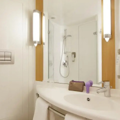 Отель ibis London Luton Airport 3* Стандартный номер с различными типами кроватей фото 5