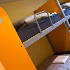 Twentytú HighTech Hostel Кровать в общем номере с двухъярусной кроватью