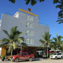 Tuan Chau Marina Hotel парковка
