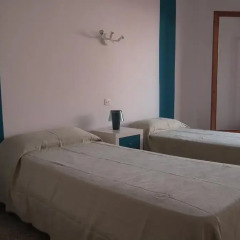 Отель Hostal San Carlos Испания, Льорет-де-Мар - отзывы, цены и фото номеров - забронировать отель Hostal San Carlos онлайн комната для гостей фото 9