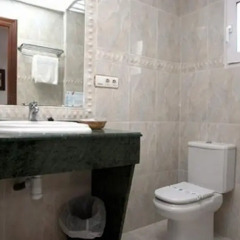 Hotel Avenida Сакс ванная фото 2