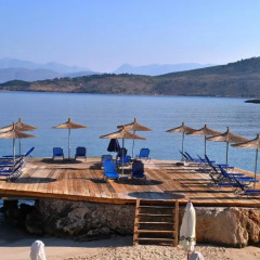 Отель Albanian Happines Guesthouse Стандартный номер с различными типами кроватей