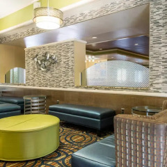 Отель Comfort Inn & Suites near Universal Orlando Resort интерьер отеля