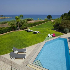 Отель Kerri W Seafront Villa бассейн фото 3