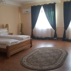 Гостиница Four Inns комната для гостей фото 5