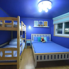 Отель Han River Guesthouse 2* Семейная студия с двуспальной кроватью фото 29