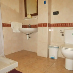 Отель Hostal Restaurante Reina ванная