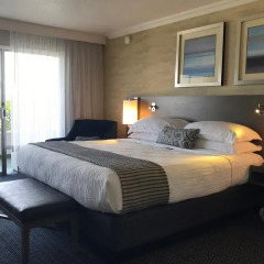 West Beach Inn, a Coast Hotel 3* Стандартный номер с различными типами кроватей фото 5