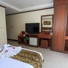 Sharaya Patong Hotel 3* Номер Делюкс с различными типами кроватей фото 2