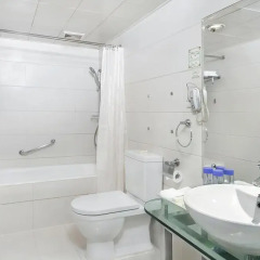 Hotel Beverly Plaza 3* Улучшенный номер с различными типами кроватей фото 3