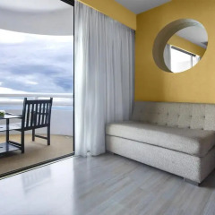 Отель D Varee Jomtien Beach 4* Представительский номер с различными типами кроватей фото 5