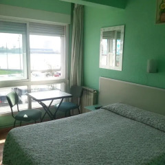 Отель Hostal Lucy Испания, Сантандер - отзывы, цены и фото номеров - забронировать отель Hostal Lucy онлайн комната для гостей фото 3