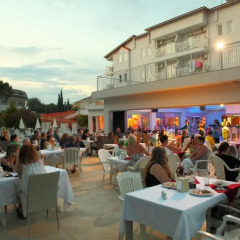 Catty Cats Garden Hotel питание