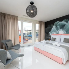 Апартаменты EMPIRENT Mucha Apartments комната для гостей фото 2