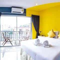 Отель Two Color Patong Номер Делюкс с двуспальной кроватью фото 18