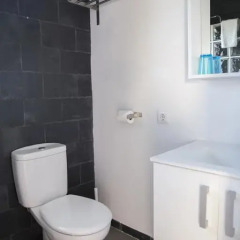 Отель Nexo Surf House Испания, Вехер-де-ла-Фронтера - отзывы, цены и фото номеров - забронировать отель Nexo Surf House онлайн ванная фото 2